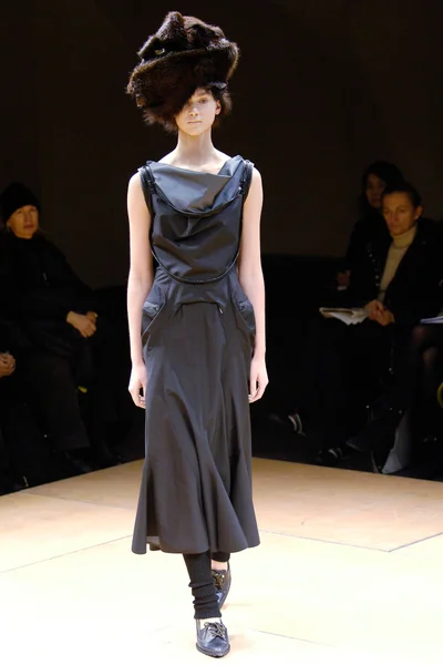 Look 30